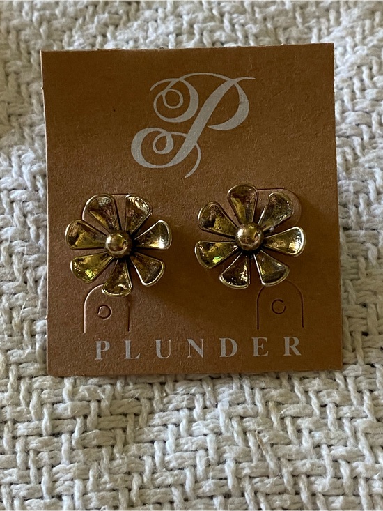 Plunder Jewelry - Plunder Gold Flower Petal Stud Earrings